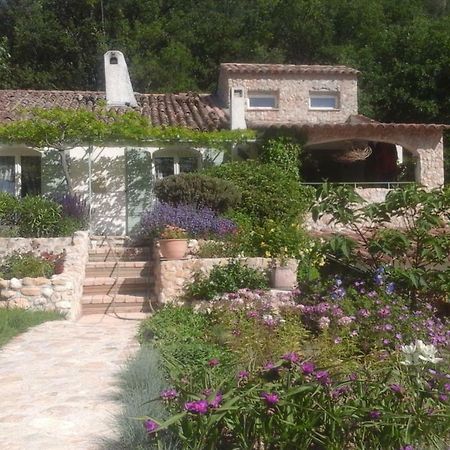 Suite Prive Chez Dunja Roumoules Exterior photo