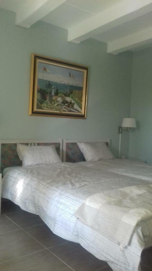 Suite Prive Chez Dunja Roumoules Exterior photo